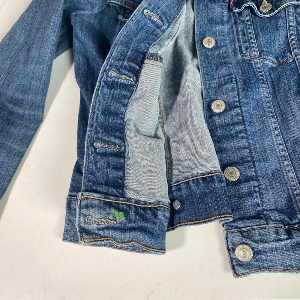Levi's Trucker Denim Jacket Distressed Vintage Wash Women's Size small - Picture 4 of 8